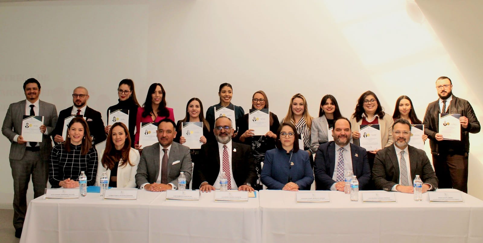Entrega de certificados a las primeras personas facilitadoras públicas en materia administrativa en el Estado de Chihuahua